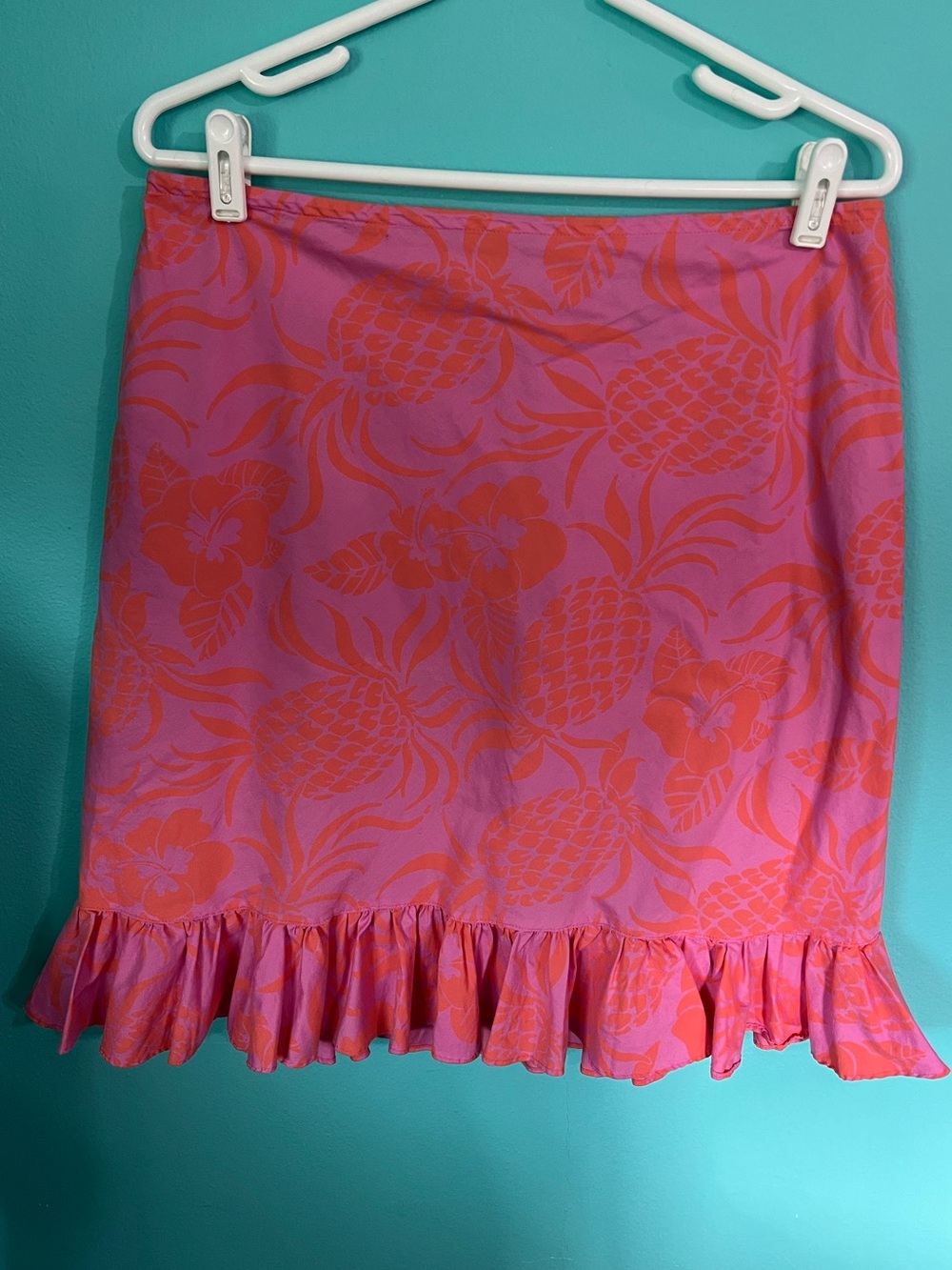 EUC Lilly Pulitzer White Label Conch Pink Pineapple Pattern Ruffled Mini Skirt